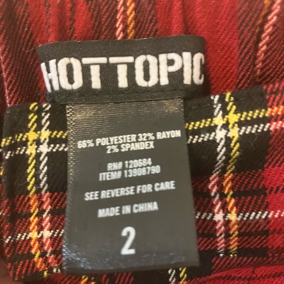 Vintage 90’s / Y2K Hot Topic Red Plaid Pants- 2X - Picture 8 of 8